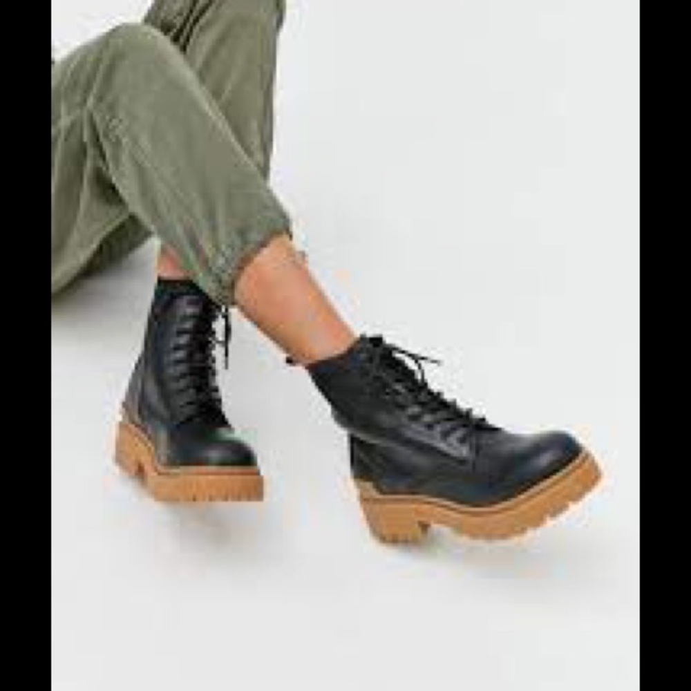 UO Brody Boot Black Size 8 NEW